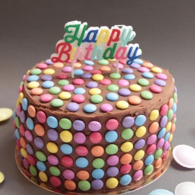 gâteau smarties anniversaire enfant fête coloré multicolore chocolat